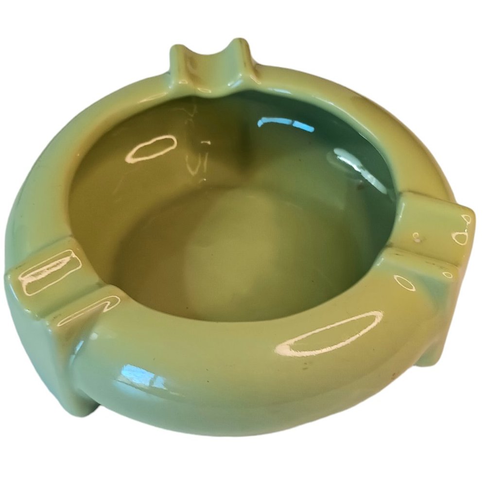 SOLD - Vintage Light Green Ceramic Ashtray Mid-century Modern - Picture 3 of 10